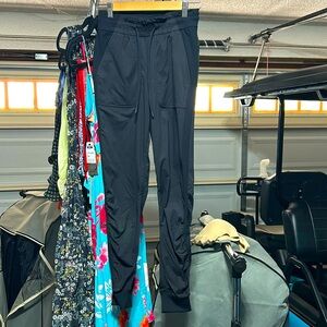 NWOT Lululemon joggers